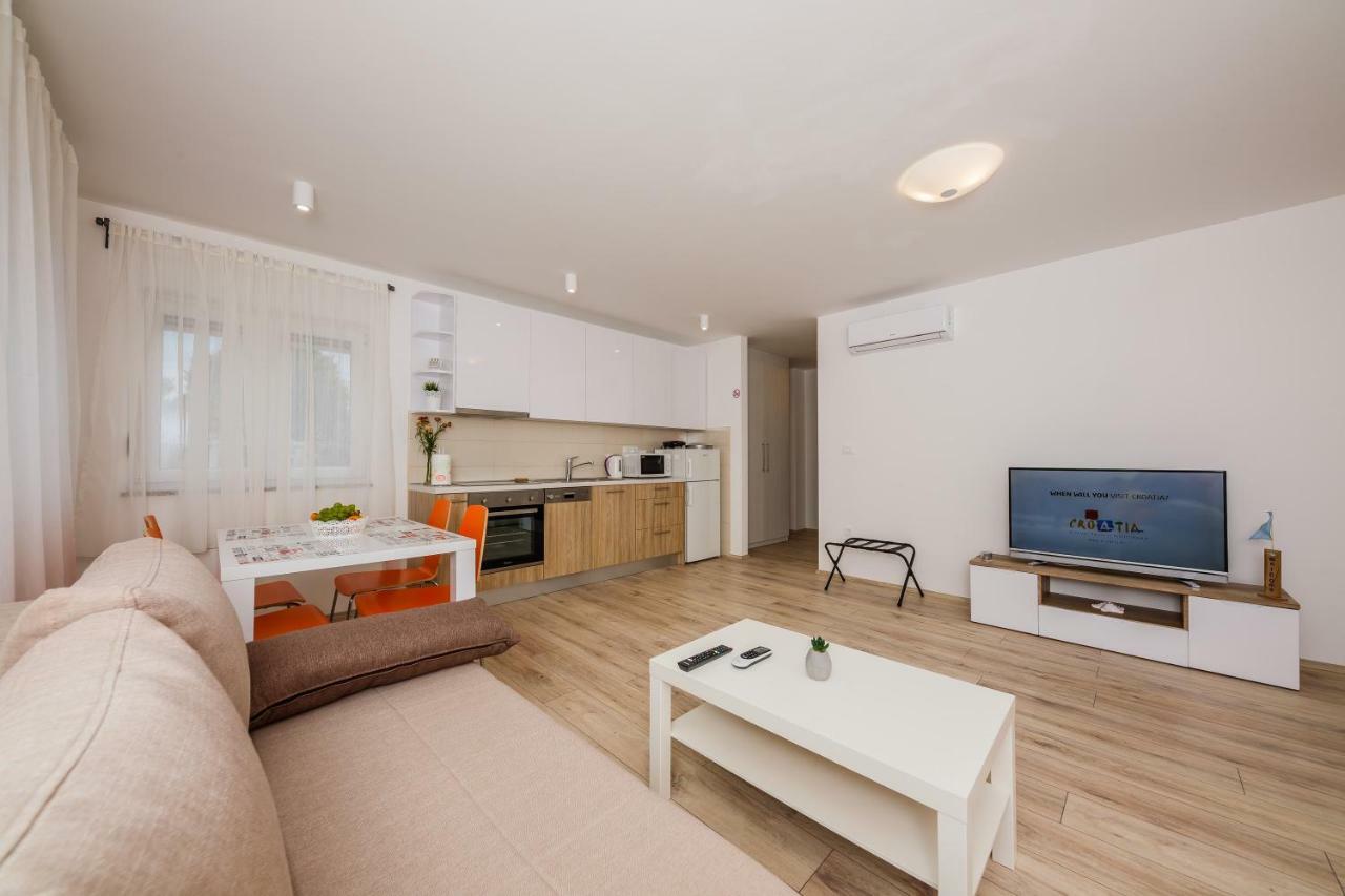 Apartments Mare โตรกีร์ ภายนอก รูปภาพ
